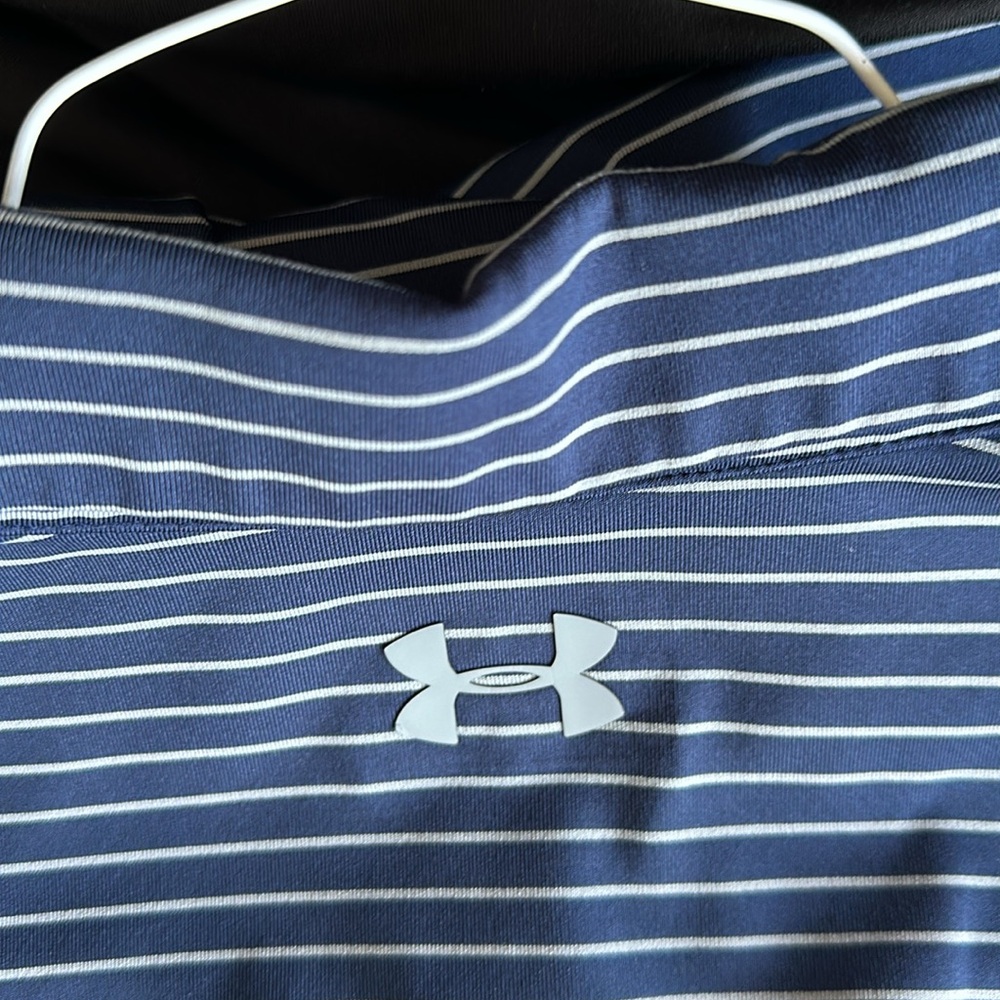 Under Armour Men’s Polo in Navy and Gray stripes - Picture 6 of 6